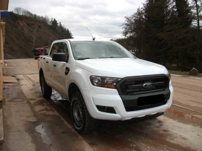 Tatmittel: entwendeter Ford Ranger