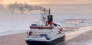 Forschungsschiff Polarstern (Foto: Alfred-Wegener-Institut / Mario Hoppmann (CC-BY 4.0))