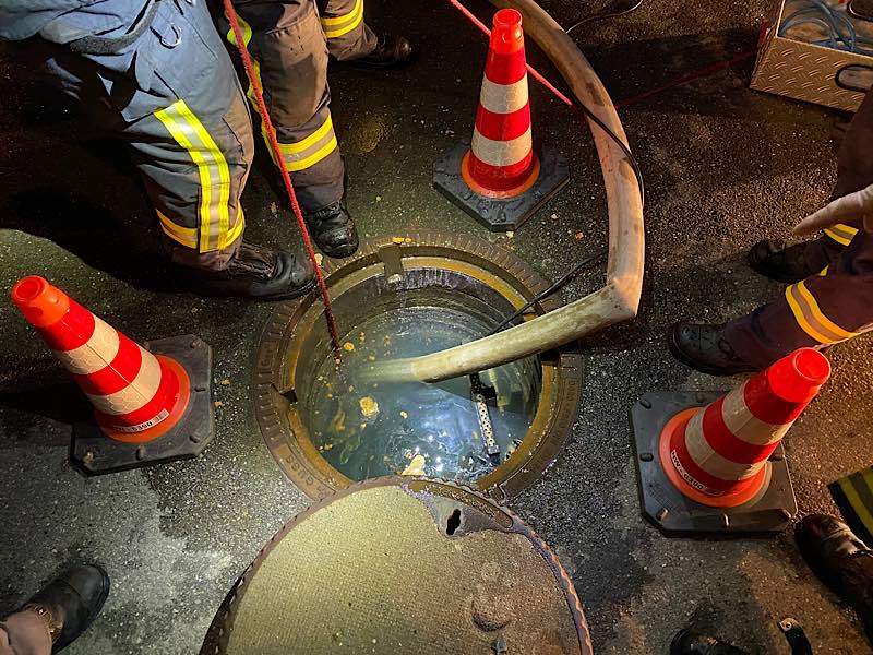 Wasserschaden Verbrauchermarkt (Foto: Feuerwehr Neustadt)