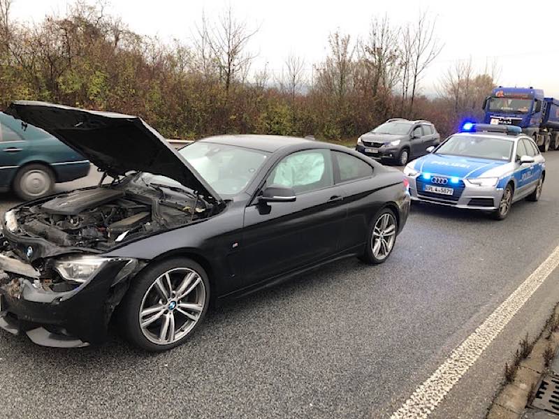 Verunfallter BMW (Foto: Polizei RLP)