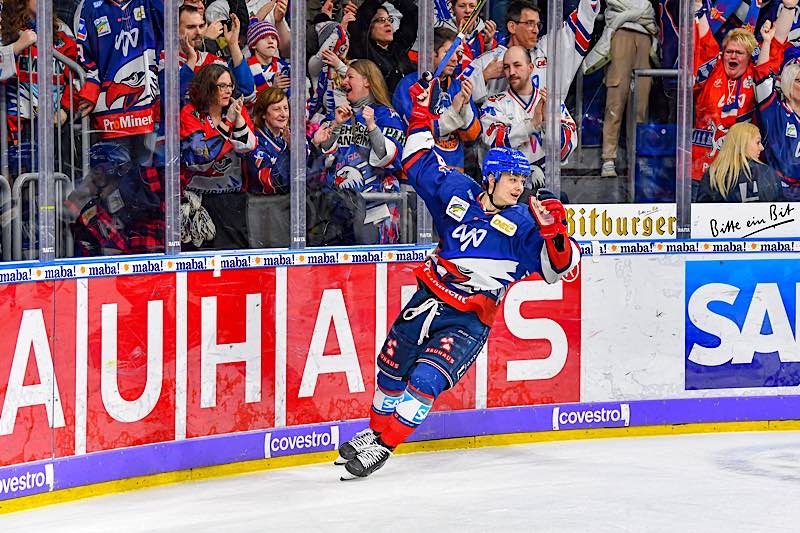 Tim Stützle (Foto: AS Sportfoto / Sörli Binder)