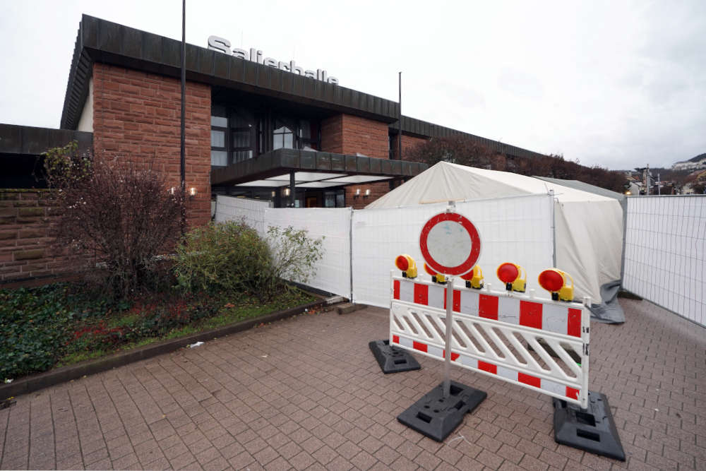 Bad Dürkheim Salierhalle Landesimpfzentrum (Foto: Holger Knecht)