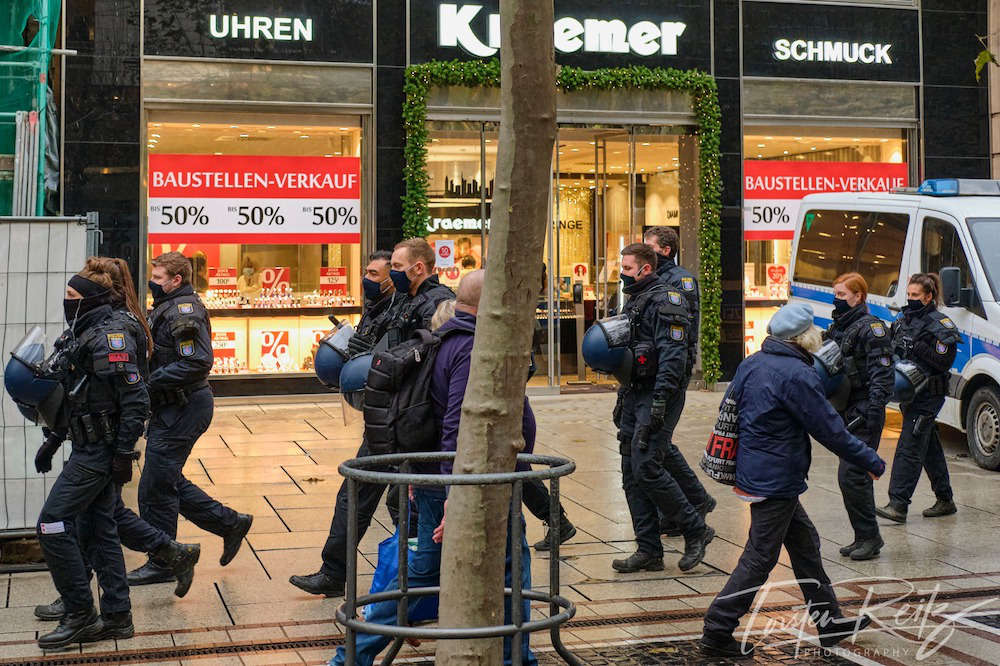 Frankfurt Demo Querdenken 069 12.12.2020 (Foto: Torsten Reitz)