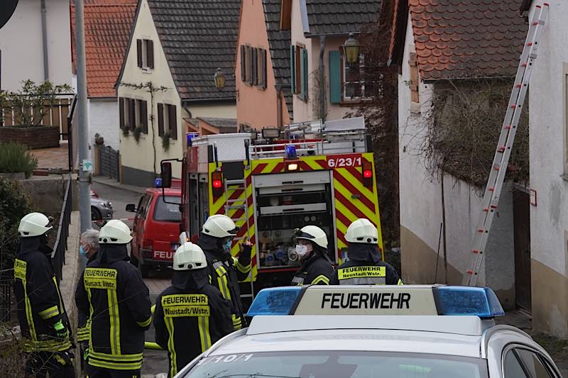 Einsatzkräfte (Foto: Holger Knecht)