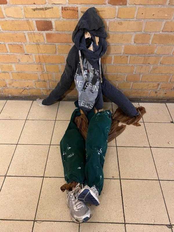 Selbst gebaute sichergestellte Puppe © Bundespolizeiinspektion Kassel