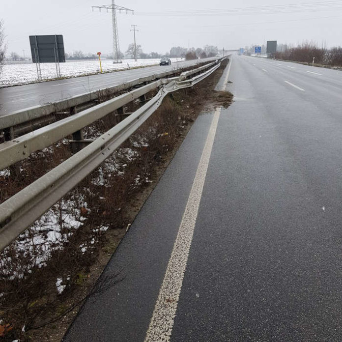 Mittelschutzplanke in Fahrtrichtung Neustadt (Foto: Polizei RLP)