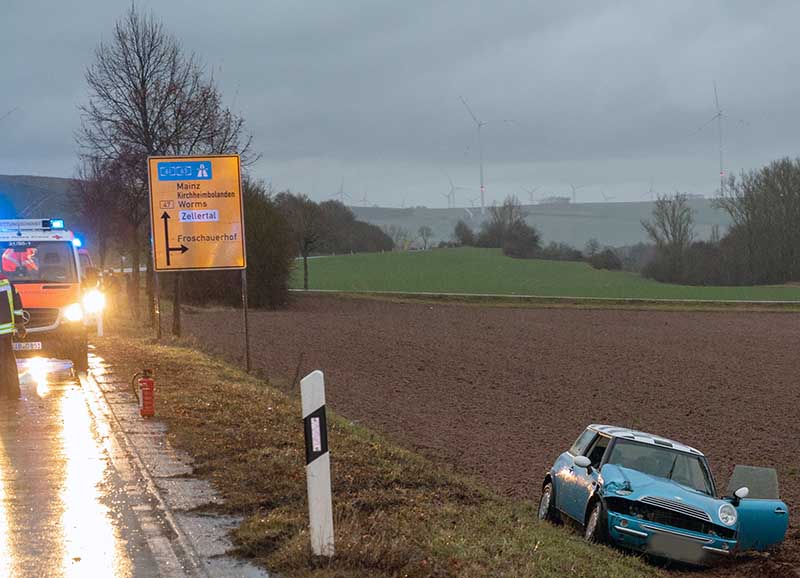 Unfall auf der B 47 (Foto: Helmut Dell)