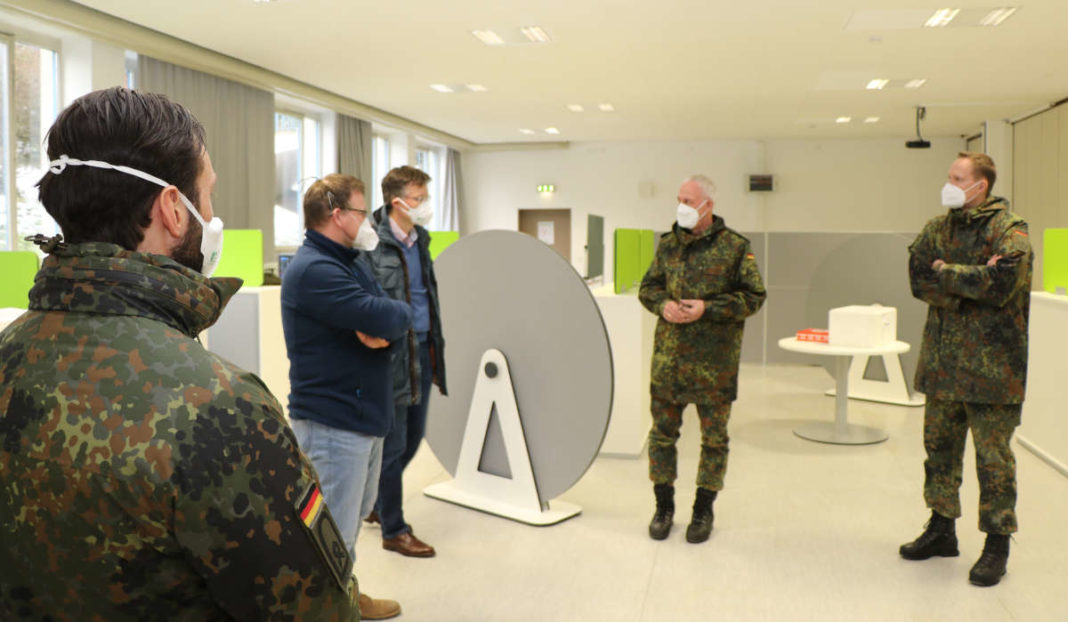Stellvertretender Inspekteur der Luftwaffe - Generalleutnant Dr. Ansgar Rieks - besucht Luftwaffenausbildungsbataillon