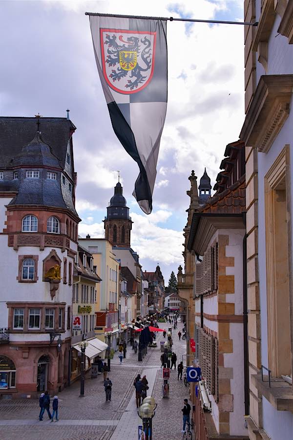 Ein aktueller Blick in die Landauer Fußgängerzone. (Quelle: Stadt Landau)