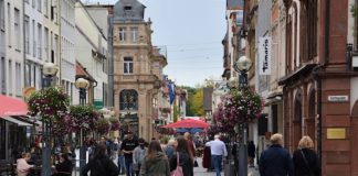 Ein Bild aus besseren Zeiten: Die attraktive Landauer Innenstadt vor dem Lockdown. (Quelle: Stadt Landau)