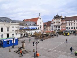 Der Rathausplatz in Landau. Die Stadt hat eine für Sonntag hier geplante Kundgebung untersagt. (Quelle: Stadt Landau)