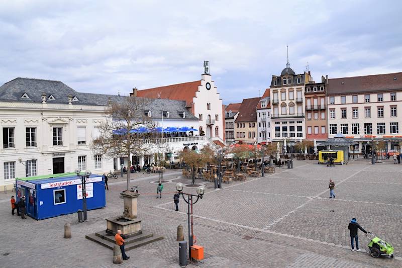 Der Rathausplatz in Landau. Die Stadt hat eine für Sonntag hier geplante Kundgebung untersagt. (Quelle: Stadt Landau)