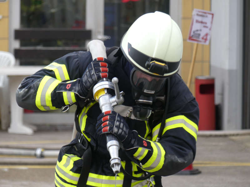 Ein Teilnehmer des Atemschutzlehrgangs (Foto: Feuerwehr Neustadt)