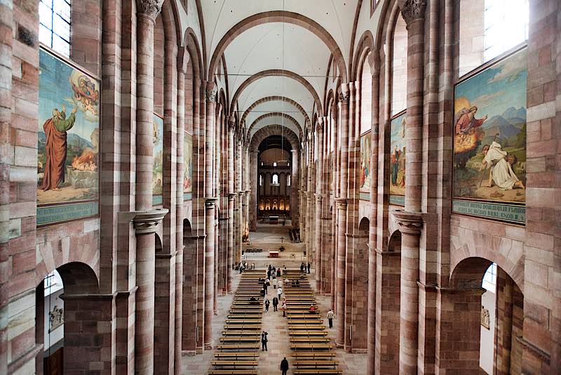 Blick in den Dom von der Sängerempore (Quelle: Domkapitel Speyer, Foto: Klaus Landry)