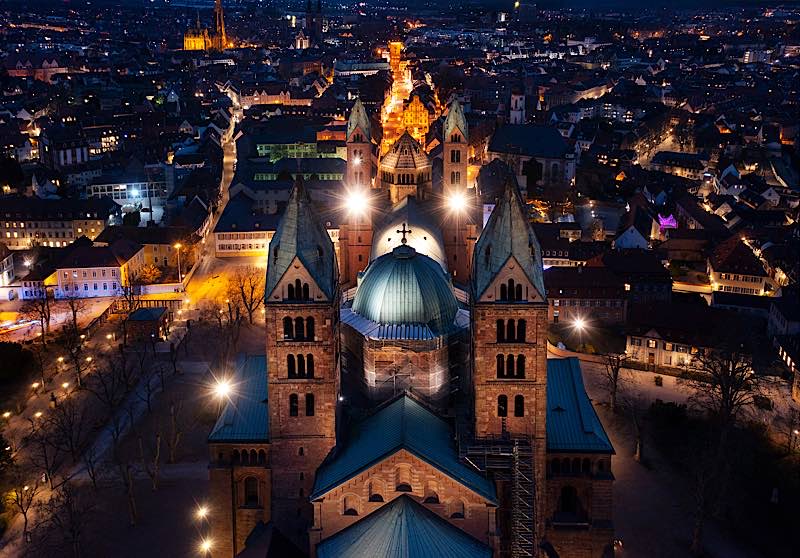 Dom bei Nacht (Quelle: Domkapitel Speyer, Foto: Klaus Landry)