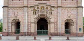 Gitter zur Vorhalle (Quelle: Domkapitel Speyer, Foto: Klaus Landry)