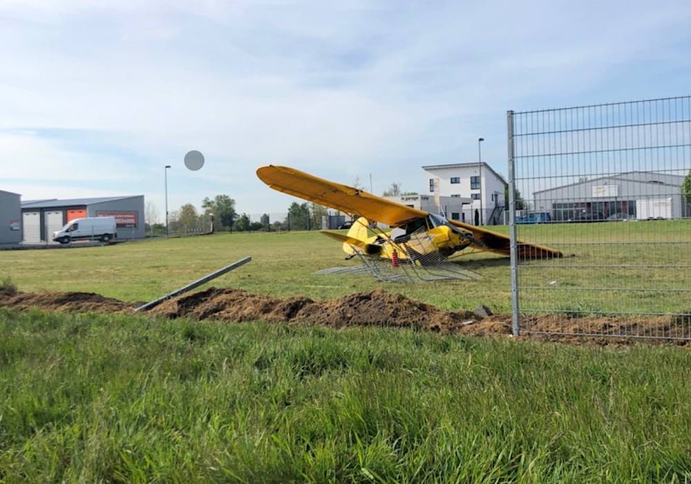 Das Flugzeugwrack (Foto: Polizei RLP)