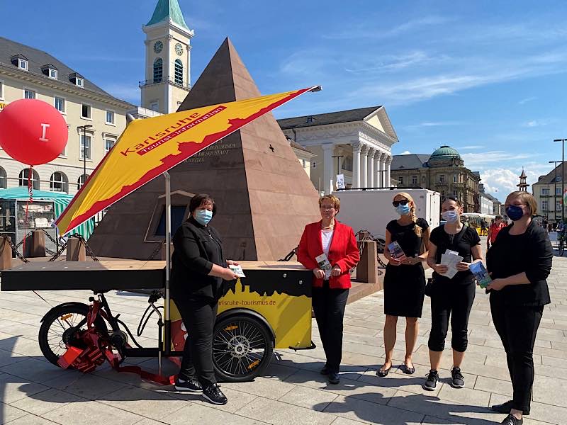 Vorstellung des Lastenfahrrads (Foto: KTG Karlsruhe Tourismus GmbH)