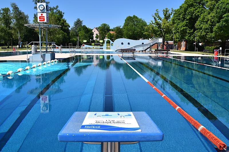 Mit dem Familienpass können Kinder das Freibad am Prießnitzweg für 0,50 Euro besuchen; Erwachsene zahlen einen Euro. (Quelle: Stadt Landau)