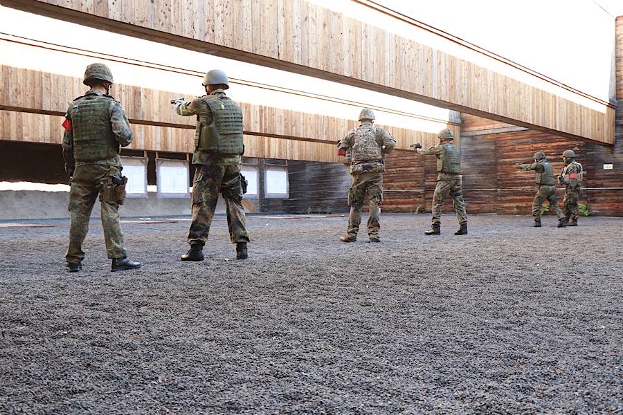 Einsatzvorbereitende Ausbildung für herausgehobene militärische Führungskräfte (Foto: StFw Frank Wiedemann/Bundeswehr)