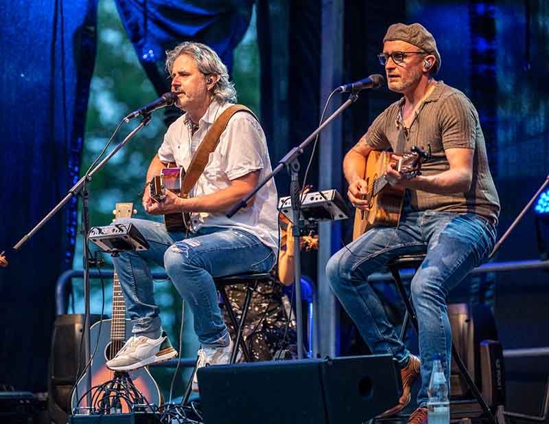 „Simon & Garfunkel – Tribute“ in Eisenberg (Foto: Helmut Dell)