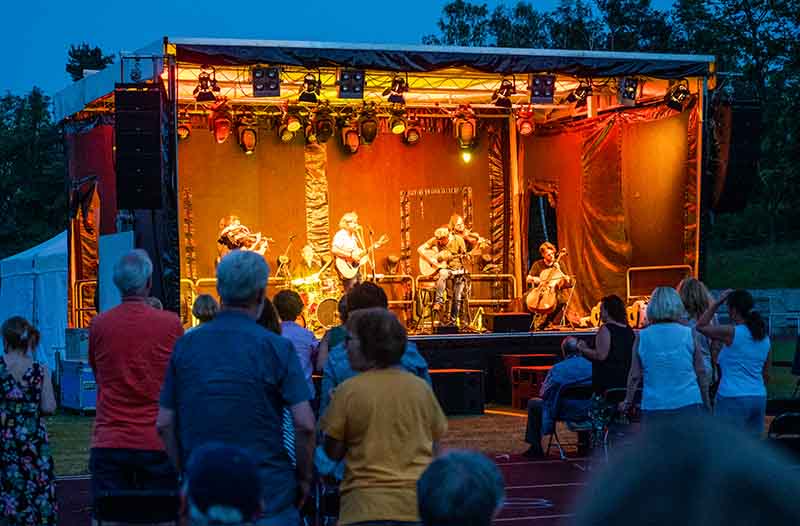 „Simon & Garfunkel – Tribute“ in Eisenberg (Foto: Helmut Dell)