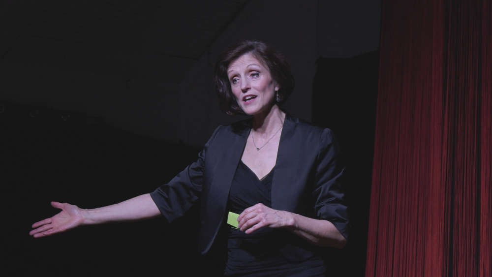 Claudia Stump in "LAST LOVE"