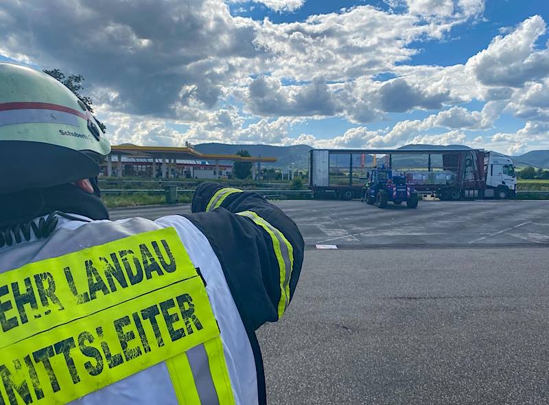 Gefahrguteinsatz (Foto: Freiwillige Feuerwehr Landau)