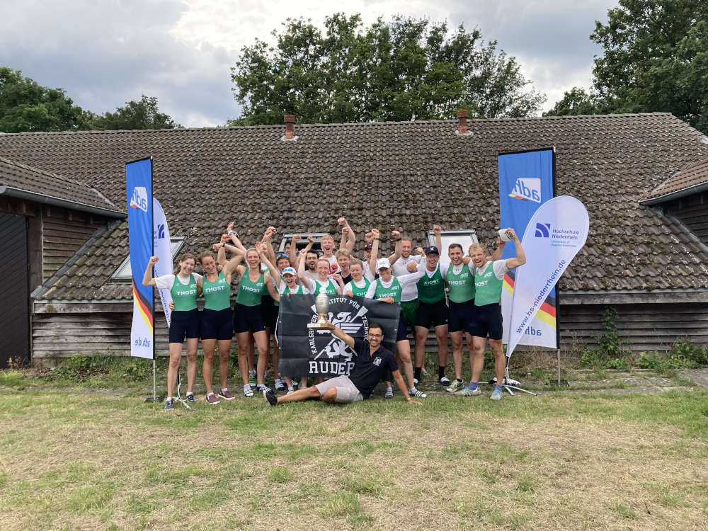 Das Foto zeigt die siegreiche Mannschaft der WG Karlsruhe (Foto: Sören Dannhauer)