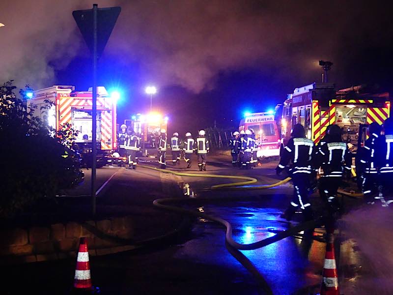 Einsatzkräfte (Foto: Feuerwehr Neustadt)