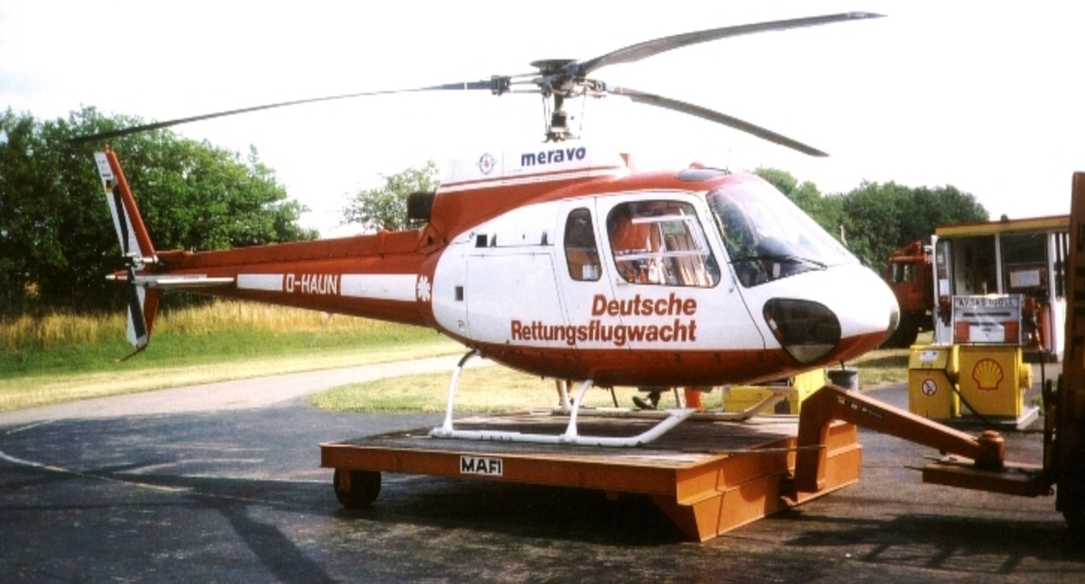 Der erste Hubschrauber an der Station Mannheim der DRF Luftrettung: Eine Ecureuil AS 350 ("Eichhörnchen") (Quelle: DRF Luftrettung)