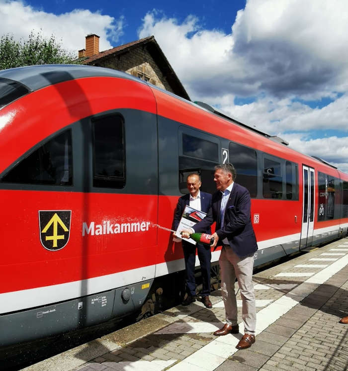 Dr. Fritz Brechtel und Bürgermeister Karl Schäfer (Foto: Büro für Tourismus Maikammer)