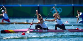 Lisa Jahn (vorne) und Steuerfrau Sophie Koch haben ein perfektes Finale gefahren, leider reichte es nur knapp nicht zu Bronze (Foto: DKV/Philipp Reichenbach)