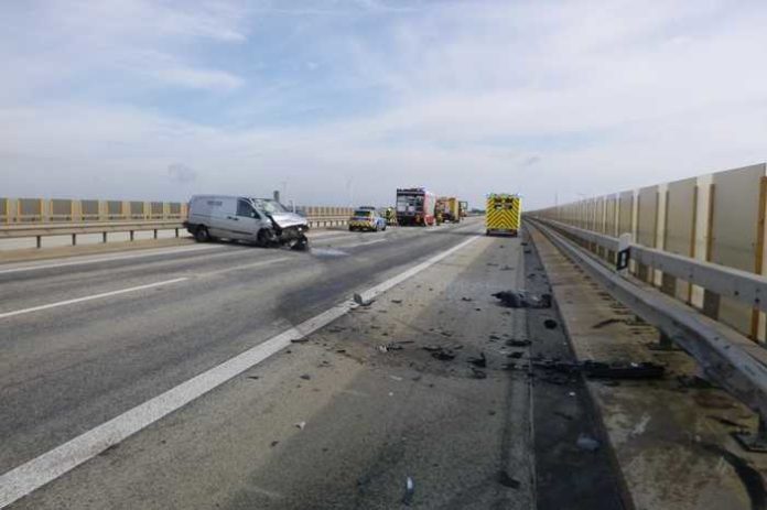 pol-vdmz-verkehrsunfall-mit-personenschaden-vollsperrung-bab61