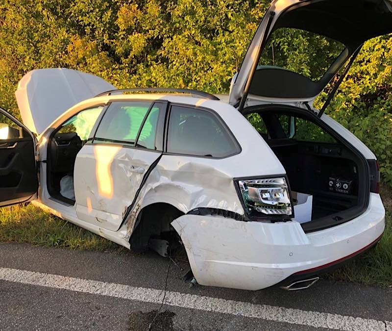 Verunfallter PKW Skoda (Foto: Polizei RLP)