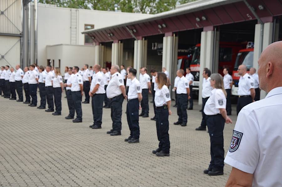 Ehrungen und Beförderungen (Foto: Feuerwehr Landau)