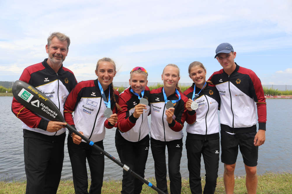 Fünf WM-Silbermedaillen für die Rheinbrüder Karlsruhe. Erfolgscoach Ralf Straub (v.l) mit den Medaillengewinnern: Katinka Hofmann, Xenia Jost, Gesine Ragwitz, Jette Brucker und Paul Grosser. (Foto: Rheinbrüder/Tirolf)