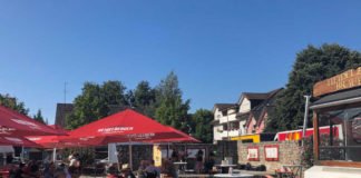 Der Wochenmarkt-Aktionstag im September bietet wieder Geselligkeit im coronakonformen Rahmen. (Foto: Stadt Sinsheim)