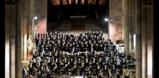 Das Abschlusskonzert der Internationalen Musiktage Dom zu Speyer 2021. Am 2. Oktober erklang Gustav Mahlers Symphonie Nr. 2 c-Moll, auch „Auferstehungssymphonie“ genannt, mit der Deutschen Staatsphilharmonie Rheinland-Pfalz, dem Domchor Speyer und Gästen unter der Leitung von Michael Francis im Speyerer Dom. (Foto: Dommusik Speyer / Klaus Landry)