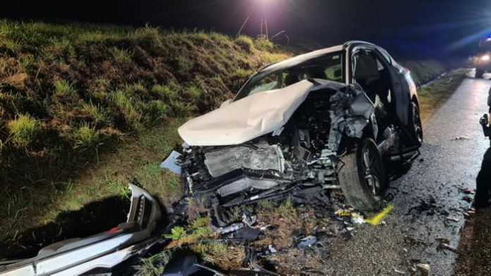 Dierbach_Beschädigte PKWs nach Verkehrsunfall