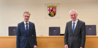 Staatssekretär Dr. Frey, Präsident Finanzgericht RLP Burkhart (Foto: Finanzgericht Rheinland-Pfalz)