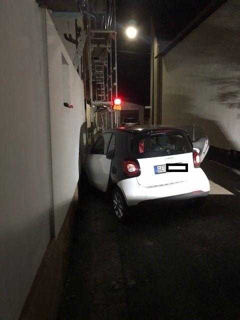 Verunfalltes Fahrzeug