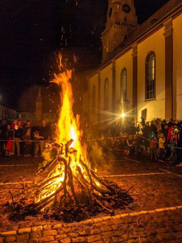 Martinsfeuer (Foto: Rathaus Edenkoben)