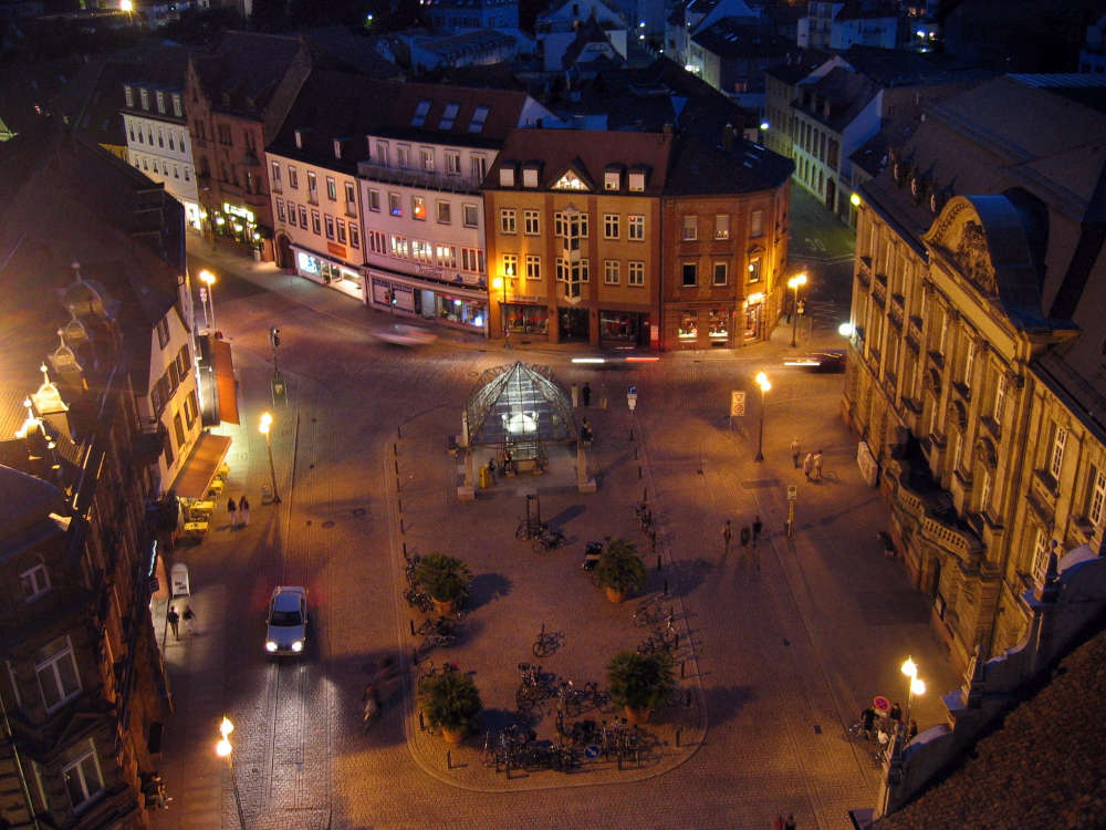 Postplatz am Abend (Foto: Klaus Landry)