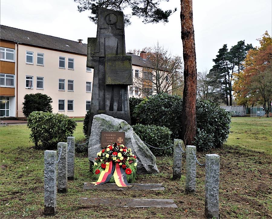 Ehrenmal in der Südpfalzkaserne (Foto: StFw Frank Wiedemann)