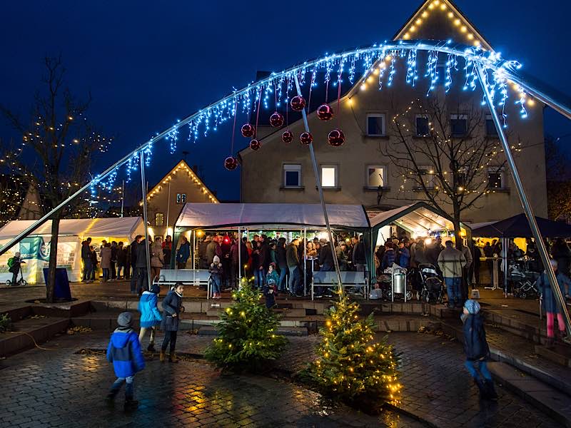 Lingenfelder Weihnachtsmarkt (Foto: Ortsgemeinde Lingenfeld)