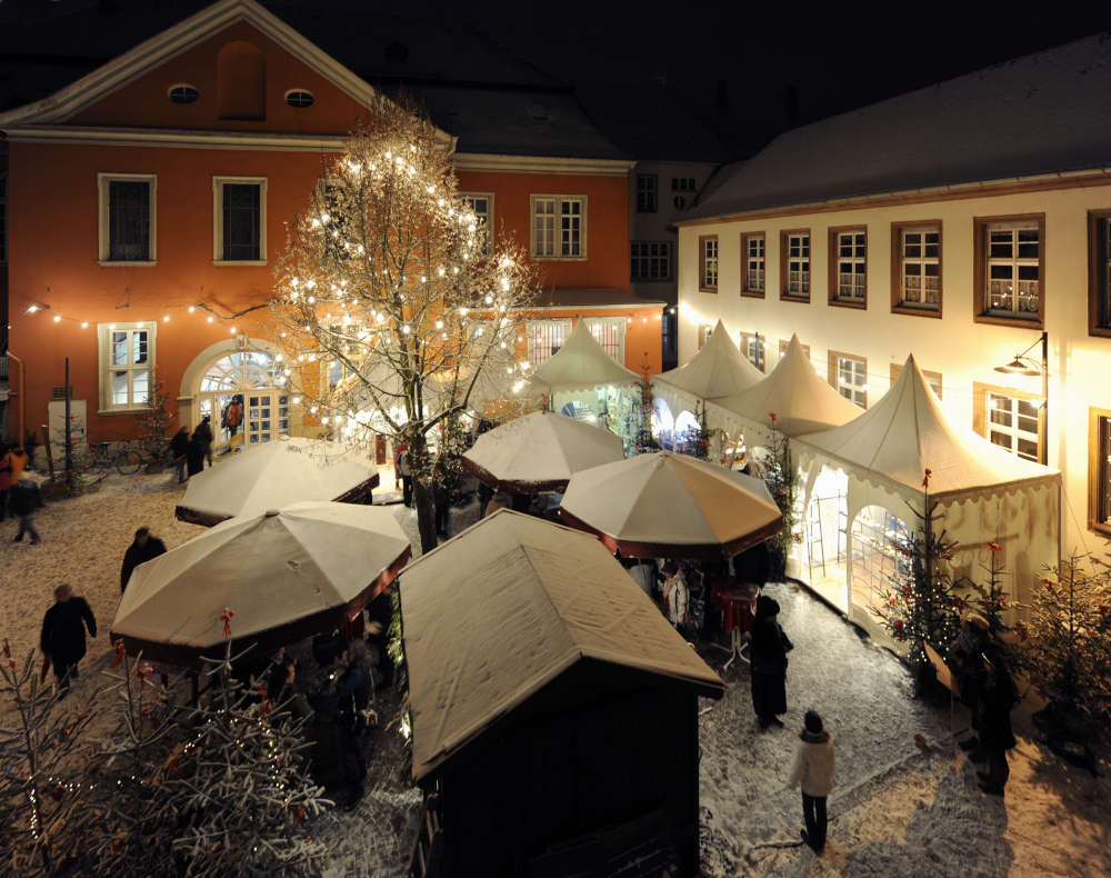 Kunsthandwerkermarkt (Foto: Klaus Venus)