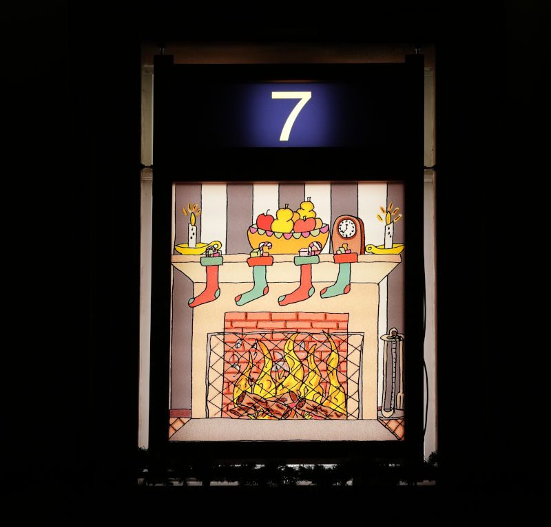 James Rizzi Fenster Neustadt an der Weinstraße Rathaus XXL-Adventskalender (Fotorechte: © Art Licensing International GmbH)