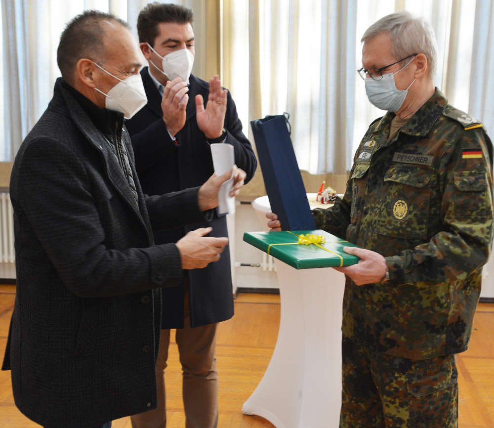 Oberstleutnant Anton Petschner wurde in den Ruhestand verabschiedet (Foto: Kreisverwaltung Germersheim, Michael d’Aguiar)