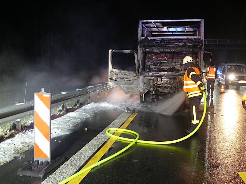 Brand eines LKW (Foto: Feuerwehr Neustadt)